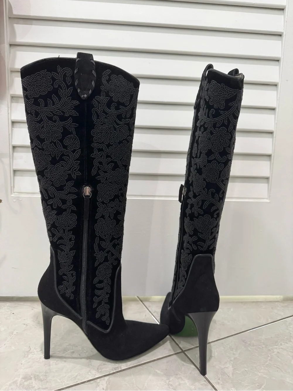 Black Embroidered Style Flower Print Knee-High Heeled Boots